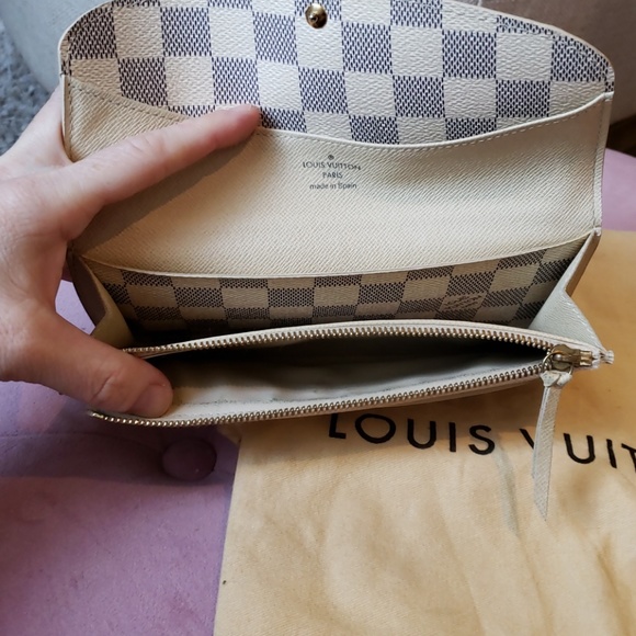 Louis Vuitton Emilie wallet - Picture 7 of 8